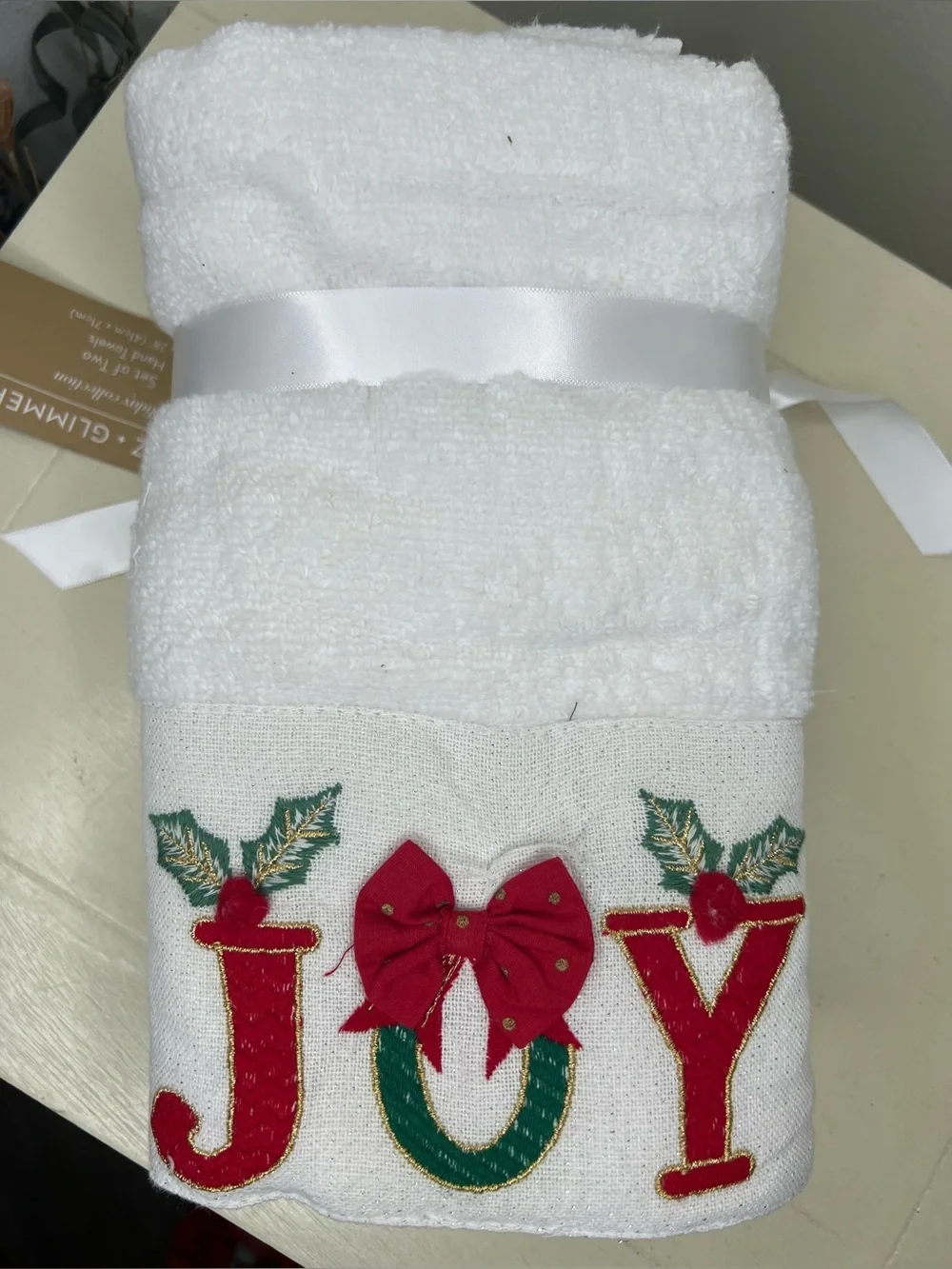 Brand New- Glitz & Glimmer JOY Christmas Hand Towels - Set of 2